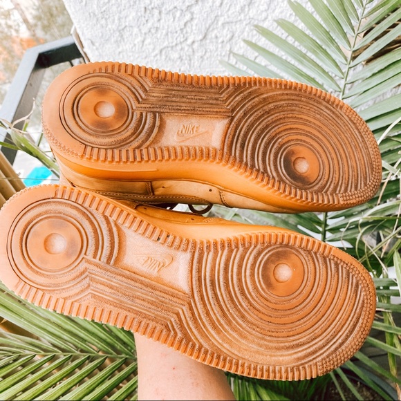 SOLD Air Force 1 Hi Flax sneakers - Picture 5 of 12